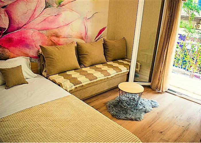 Ayasofia Hot Tube Jakuzzi 2 Bedrooms And Balcony Luxury Suite